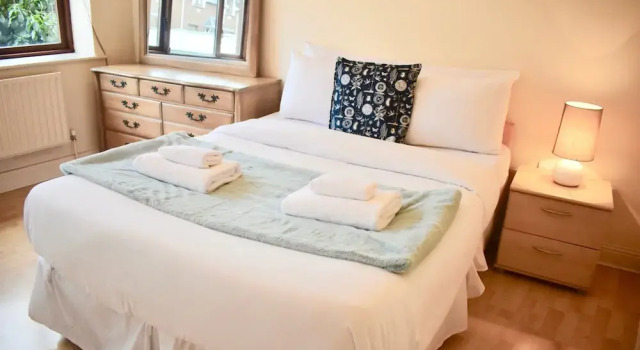 Bright 3 Bedroom House in Central Dublin, Забронировать Отель Дублин Каунти Дублин, рядом с Театр Олимпия