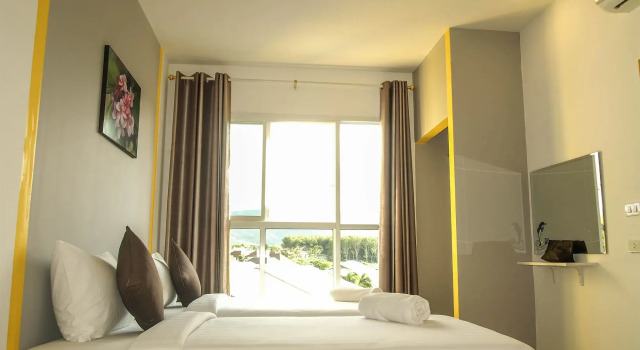 The Sunflower Holiday Hostel, Забронировать Хостел Таланг остров Пхукет