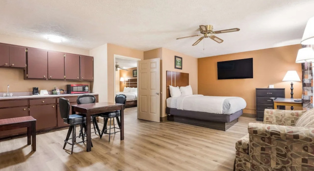 Suite Econo Lodge Selmer