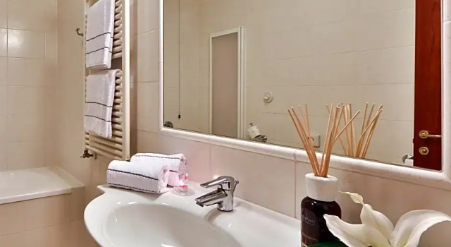 Полулюкс Best Western Classic Hotel