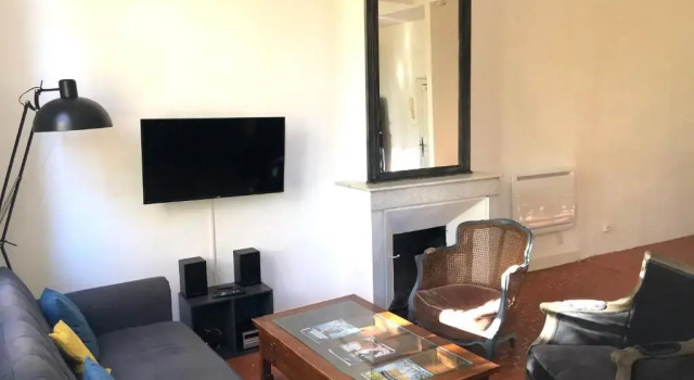 Beau 2 pièces 70 m2 au coeur du centre historique d'Aix en Provence, Забронировать Апартаменты/квартира Экс-ан-Прованс Буш-дю-Рон, рядом с Торговый центр Провансальские аллеи