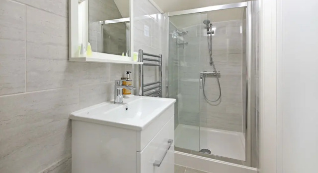 Трёхместный номер Classic Imperial Guest House Ltd