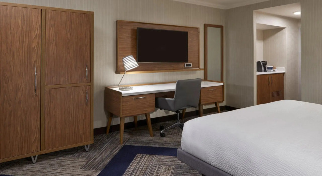 Двухместный номер Standard с видом на город Four Points by Sheraton Windsor Downtown