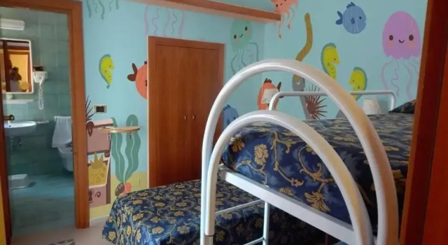 Family Hotel Sole, Buchen Sie Hotel Hotels in Foresta Umbra mit Pool, Schwimmbad