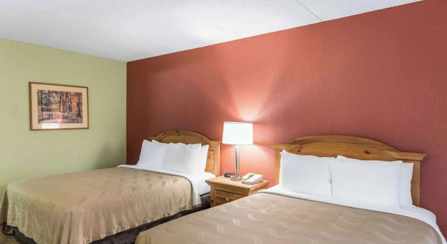 Четырёхместный номер Standard с балконом Quality Inn Payson