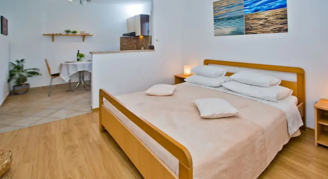 Апартаменты Standard Apartments Nina Hvar town