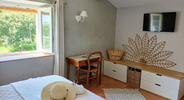 La Ferme Les Eybrachas, Prenota Bed & breakfast Hotel a Alvernia con parcheggio, Parcheggio