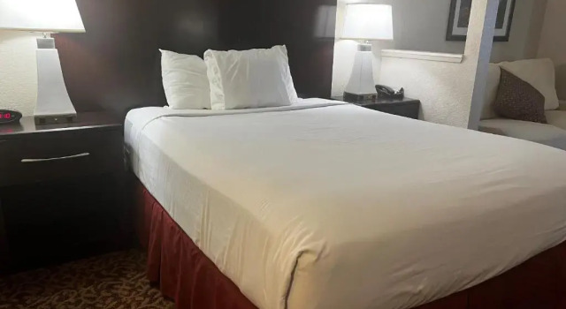 Номер Standard Studio 6 Houston, TX - Westchase