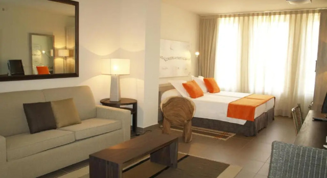 Люкс Eco Alcalá Suites