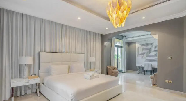 Maison Privee - Prvt Pool & Beach Access in Luxury Palm Jumeirah 6BR Villa