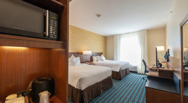 Четырёхместный номер Standard Fairfield Inn & Suites by Marriott Sidney