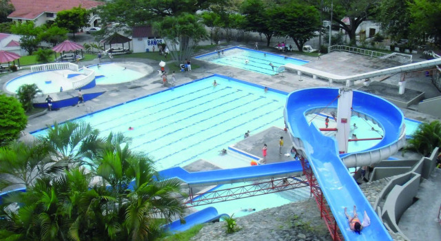 Hotel y Parque Acuatico Agua Sol Alegria, Rezerwuj Hotel Hotele w Honda z parkingiem, Parking