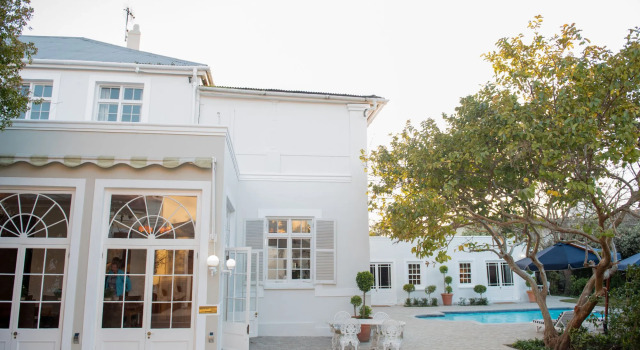River Manor Boutique Hotel