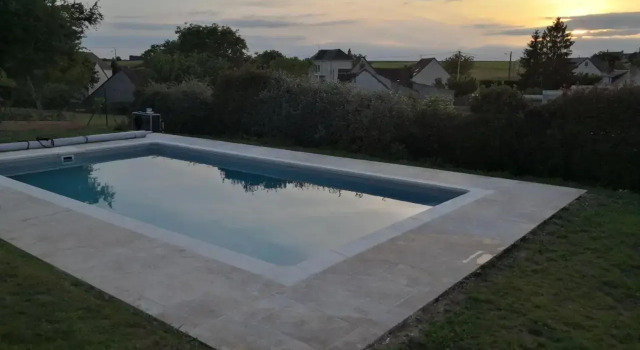 Le Pressoir-Gite 2-4 Personnes, Prenota Hotel Mosnes Indre e Loira