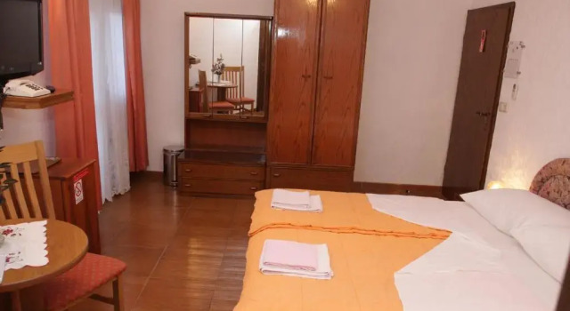 Двухместный номер Standard с балконом Hotel Makarska