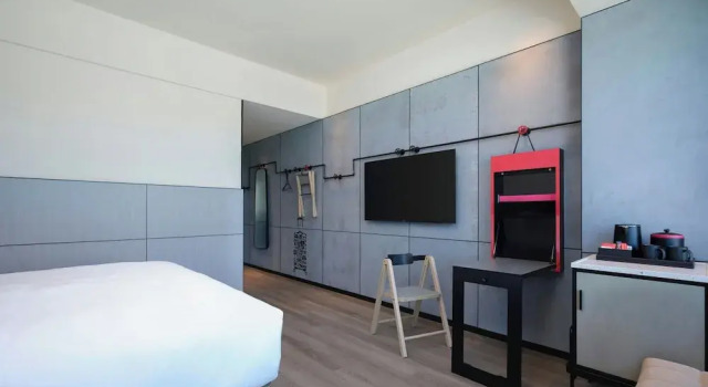 Номер Premier Moxy Ningbo Old Bund
