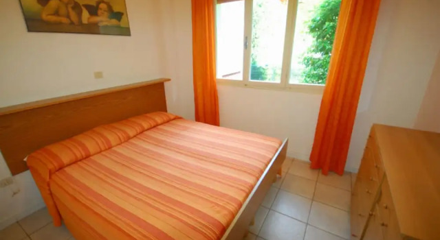 Cozy Villa in Lignano Pineta, Book Villa Hoteller i Friuli Venezia Giulia med parkering, Parkering