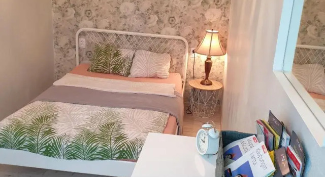 Light, cozy apartement