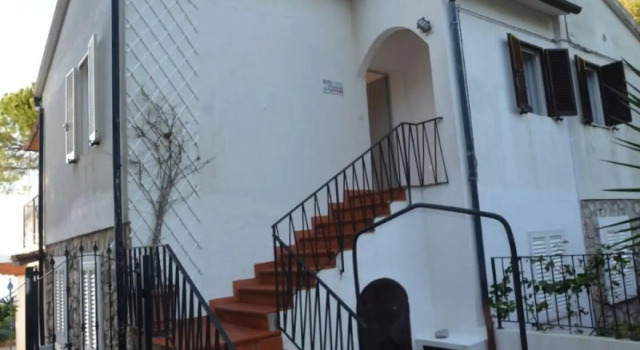 Apartment with panoramic sea view in a two-family villa just a few meters from the sea-RIPA DEI CARRAI2