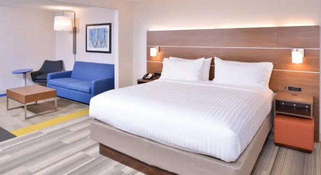 Студия Holiday Inn Express & Suites Indianapolis Dtn-Conv Ctr Area by IHG