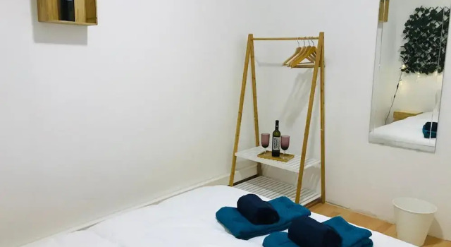 Wine Inn Cascais Guesthouse, Забронировать Гостевой дом Гостевые дома Кашкайш, рядом с Пляж Консейсау, Гостевой дом