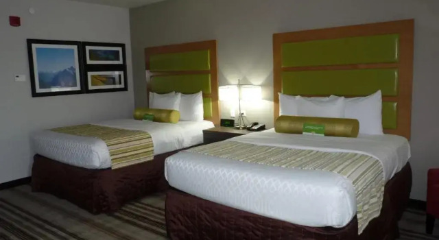Четырёхместный номер Executive La Quinta by Wyndham Paducah