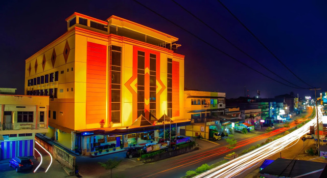 Grand Hotel Jambi, Buchen Sie Hotel 3-Sterne-Hotels in Jambi, 3*