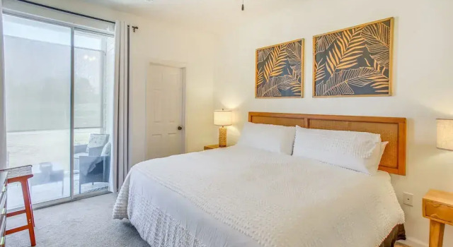Апартаменты Golf Course View & Pool Access: River Oaks Condo