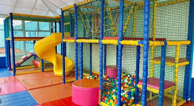 Cherry Tree 14, Lyons Robin Hood Park, Book Hotel Rhyl Clwyd