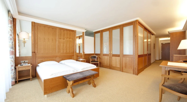Полулюкс с балконом и с видом на озеро Hotel Haus am Hang