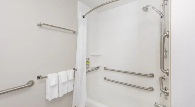 Люкс c 1 комнатой Holiday Inn Express & Suites St. Louis - Chesterfield by IHG