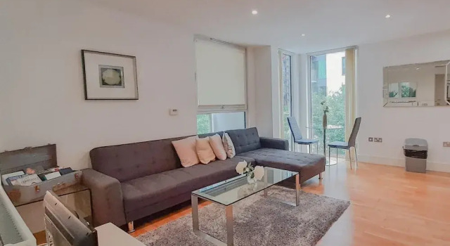 Impeccable 2-bed Apartment in London