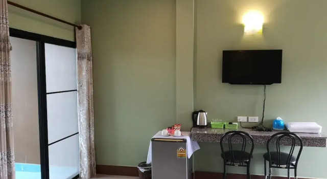 Двухместный номер Superior с балконом โรงแรมห้วยทราย Huaisai Hotel
