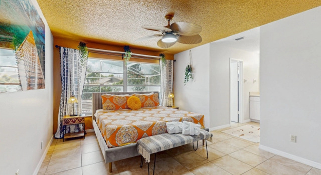Spacious Home W/private Pool, Hot Tub & Game Room Near Disney, Book Feriehus Villaer i Florida, Villa