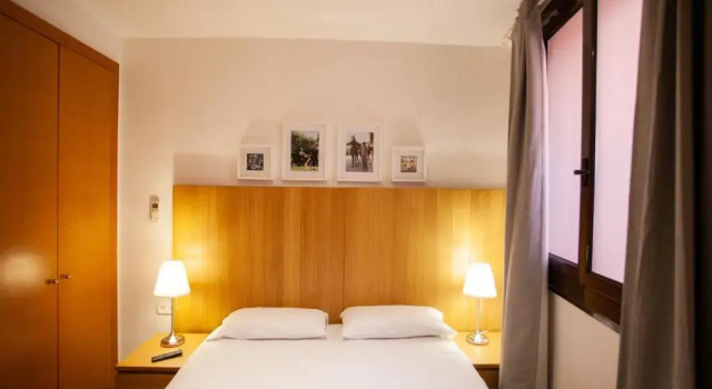 Апартаменты с 4 комнатами Ramblas Apartments