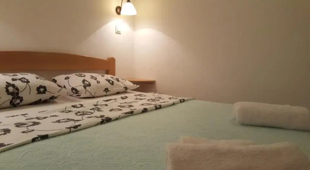 Garden apartmant near sea, Book Lejlighed Hoteller i Kotor Riviera med parkering, Parkering