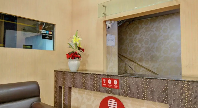 OYO 12941 Hotel Forest Transit