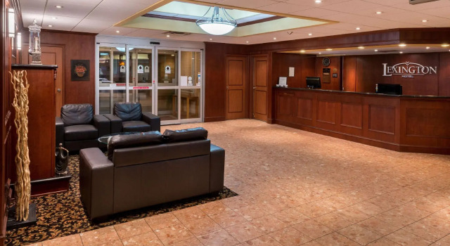 Howard Johnson Plaza Hotel Sudbury, Boek Hotel Sudbury Ontario