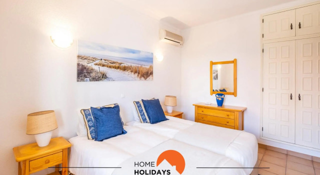 #014 Cozy Flat Only 5m Walk NewTown w pool, Rezerwuj Hotel Hotele w Algarve z basenem, Basen