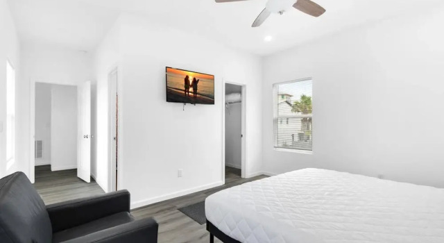 Illyrian Retreat, Rezerwuj Hotel Hotele w Emerald Coast z parkingiem, Parking