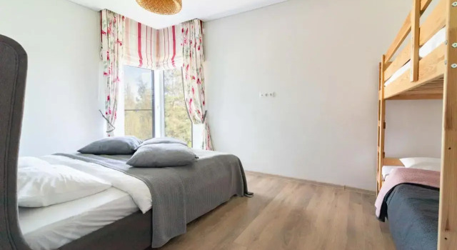 LIVE IN PEACE, By Cohost, Boek Hotel Palanga 