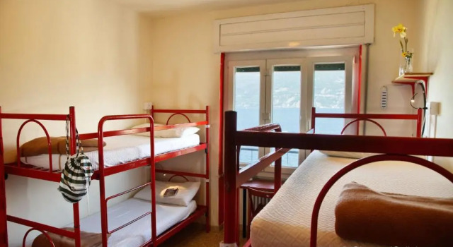 Bed in Dorm Lake Como Hostel
