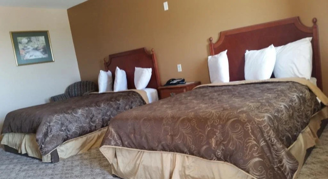 Lakeview Inn & Suites