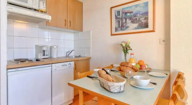 Neljän hengen Studio parvekkeella Vacancéole - Les Balcons du Soleil