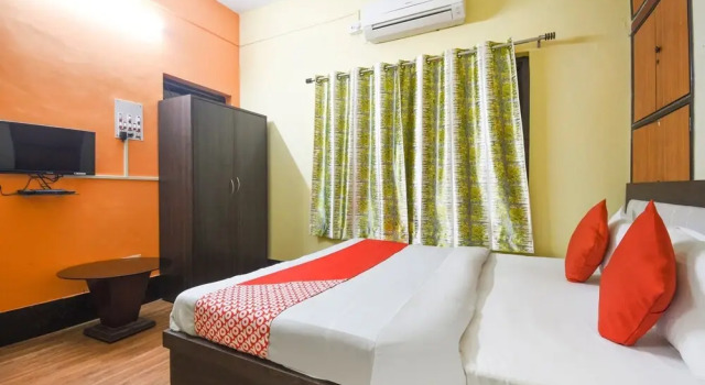 OYO 49183 Meera Guest House, Prenota Affittacamere Calcutta 