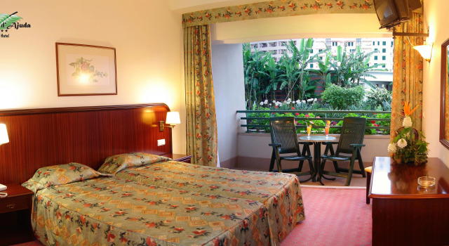 Suite Hotel Jardins Da Ajuda, Book Hotel Hotels in Centro with a Pool, Swimming Pool