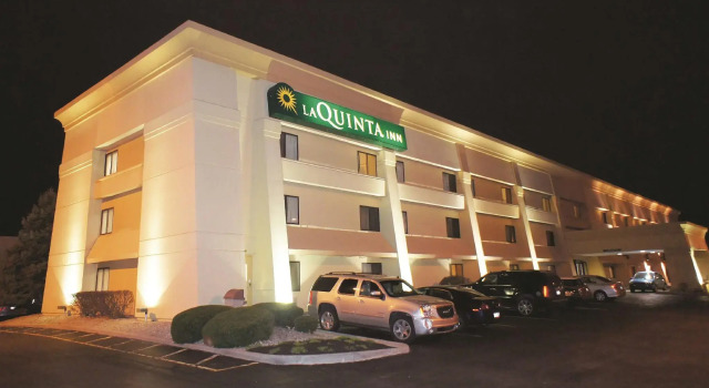 Номер Standard La Quinta Inn by Wyndham Indianapolis Airport Executive Dr