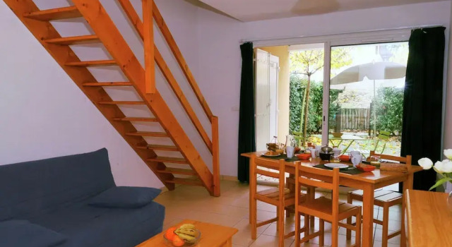 Cozy Apartment in the Lively Resort of Carcans Océan