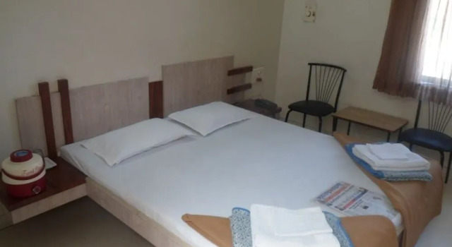 Hotel Rajmahal, Забронировать Отель Насик штат Махараштра, рядом с Shri Kalaram Sansthan Mandir
