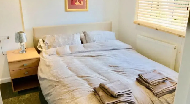 Shalom Suite With Ensuite, Забронировать Отель Отели Исторического графства Суссекса с парковкой, Парковка